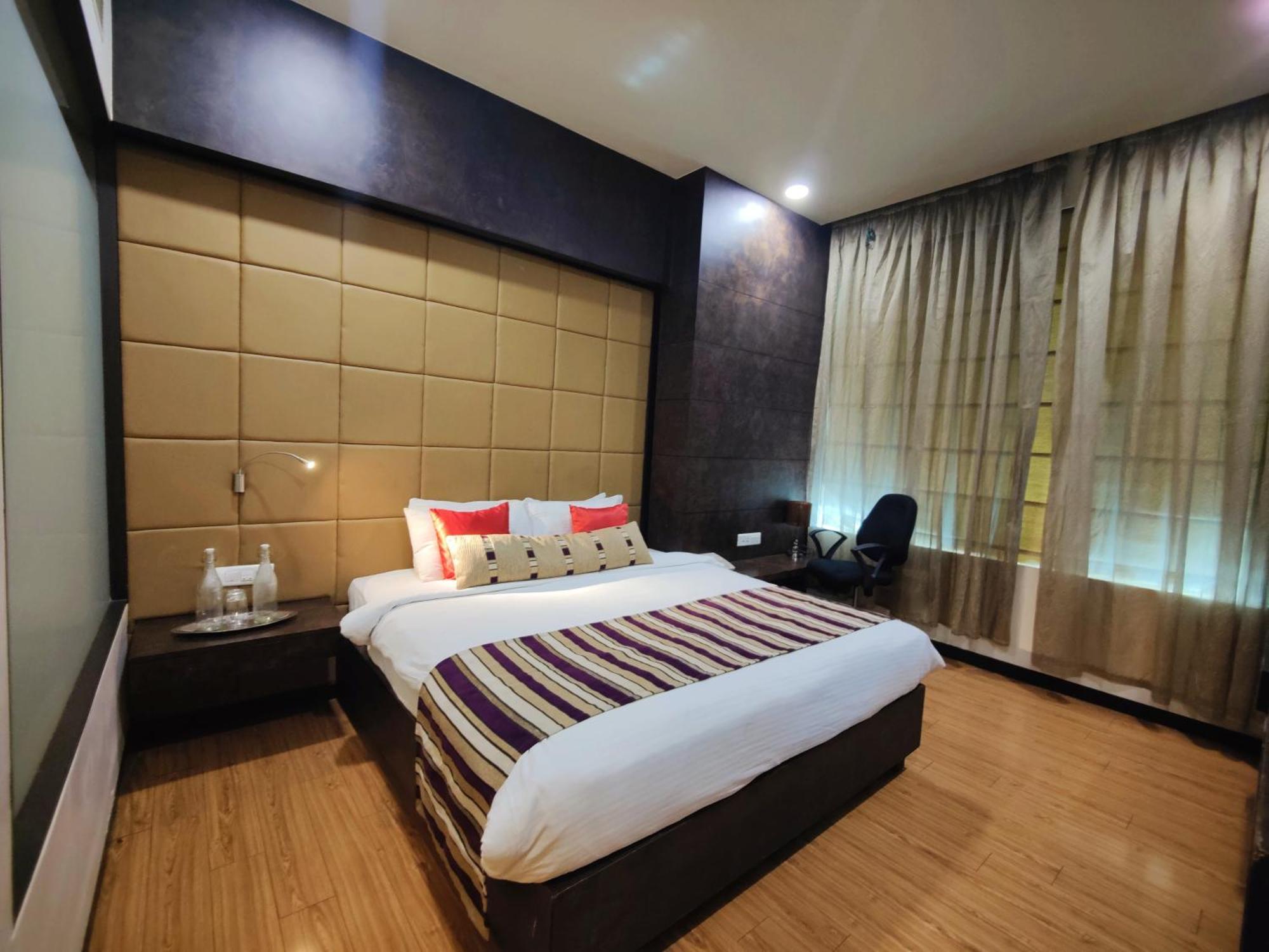 Regenta Central Grand Exotica Pimpri-Chinchwad Exteriér fotografie