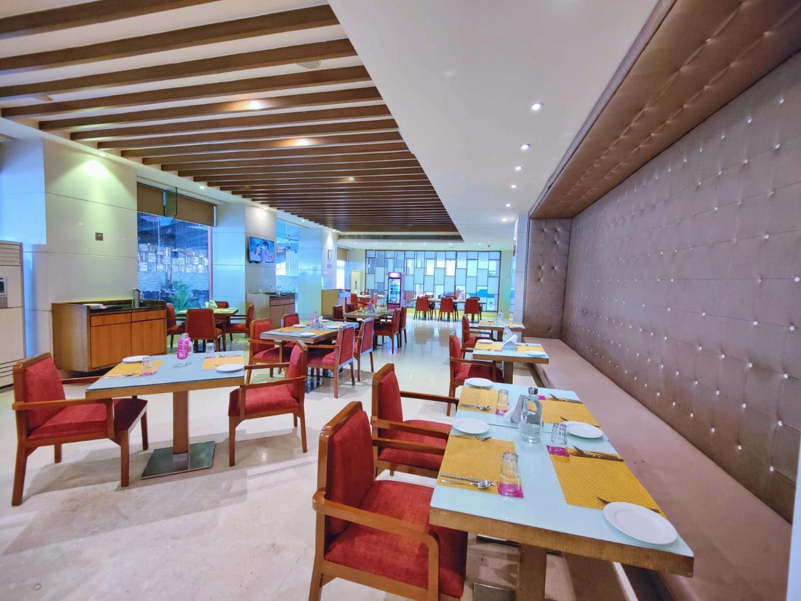 Regenta Central Grand Exotica Pimpri-Chinchwad Exteriér fotografie