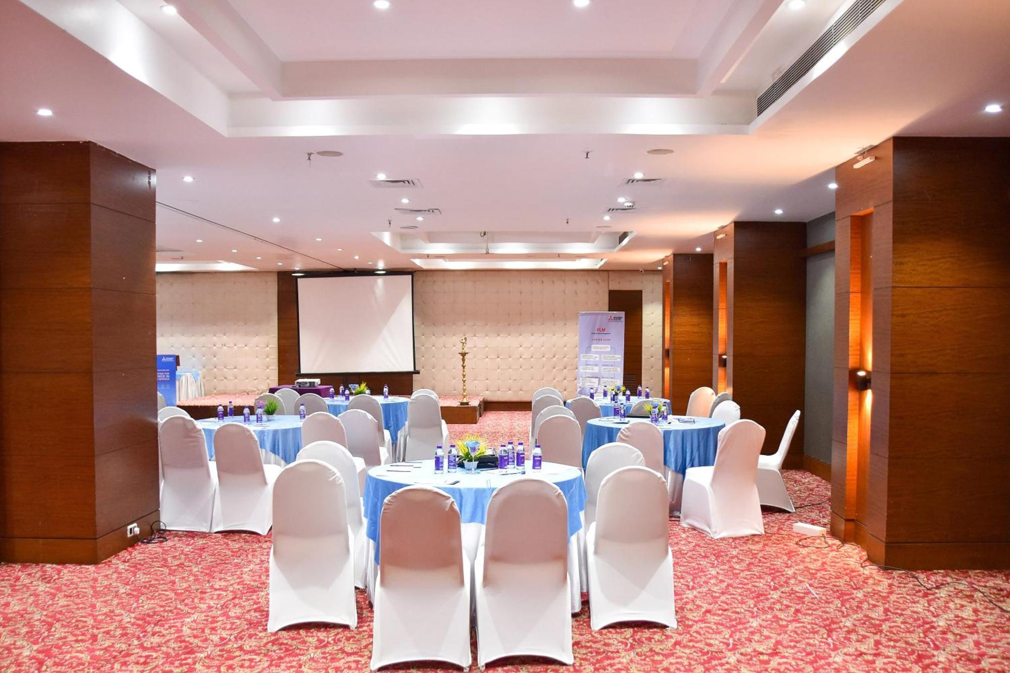Regenta Central Grand Exotica Pimpri-Chinchwad Exteriér fotografie