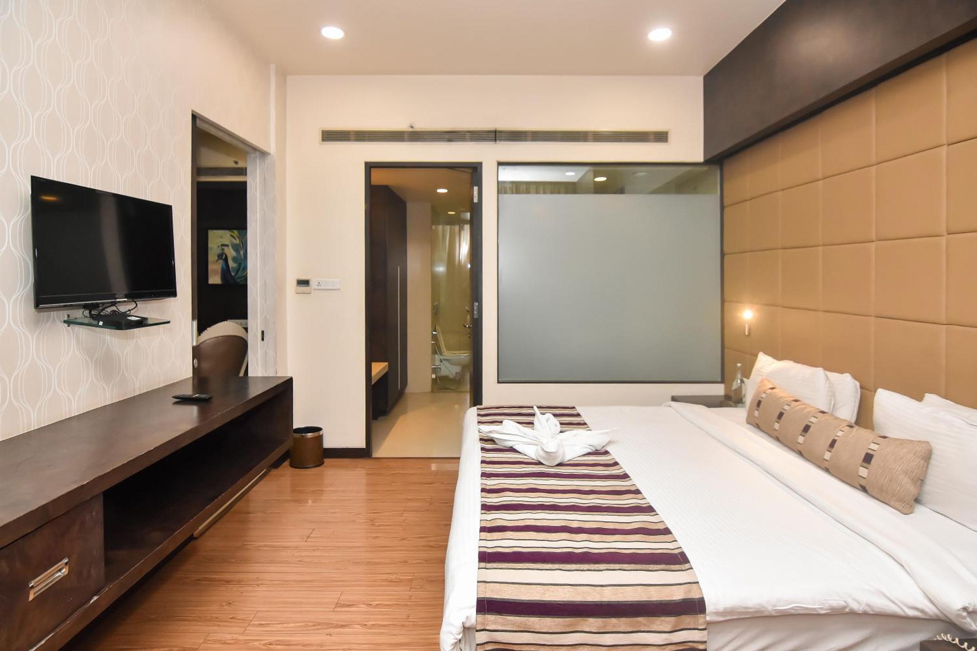 Regenta Central Grand Exotica Pimpri-Chinchwad Exteriér fotografie