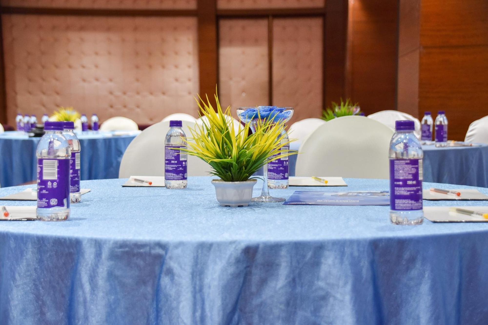 Regenta Central Grand Exotica Pimpri-Chinchwad Exteriér fotografie