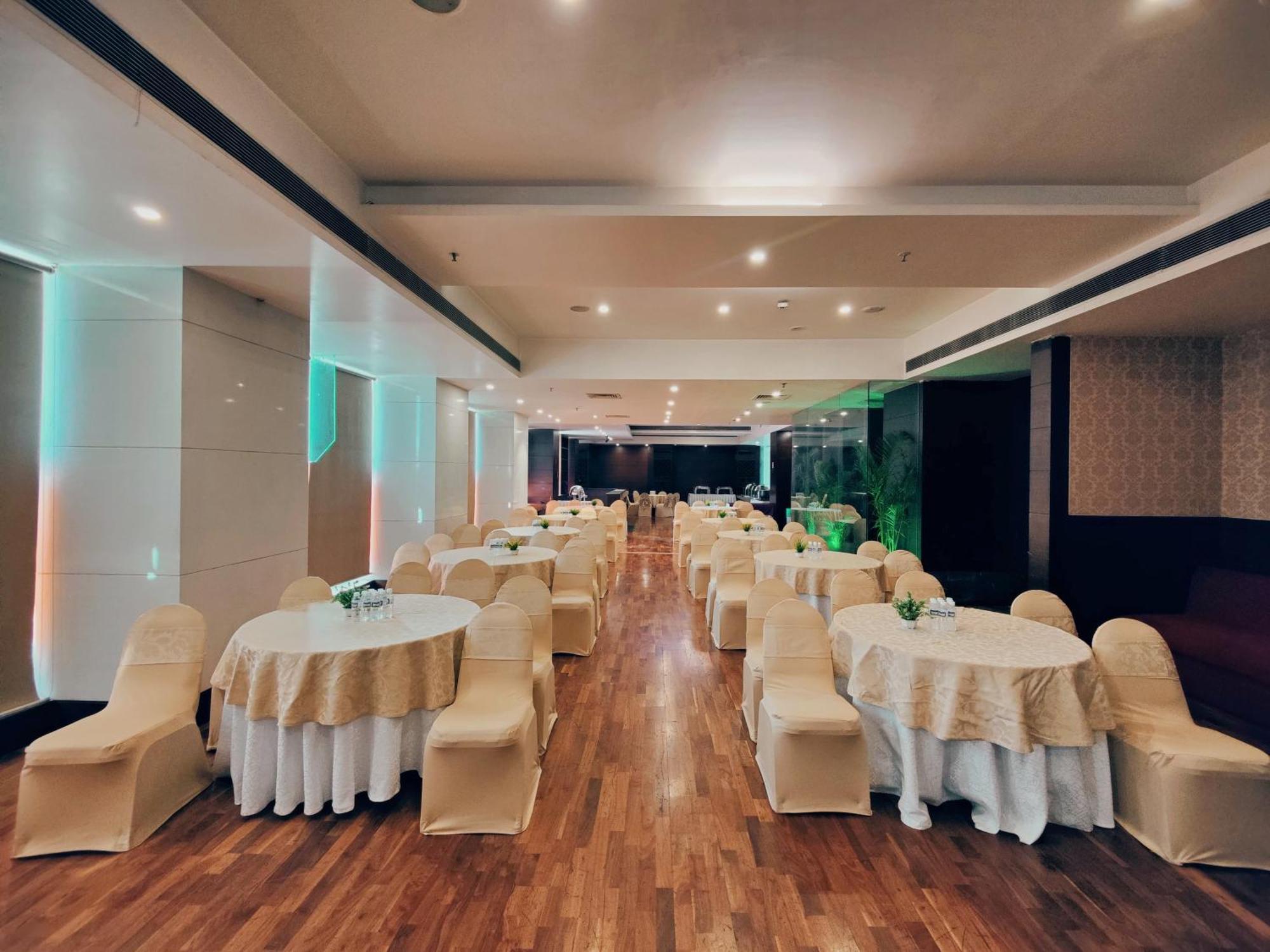 Regenta Central Grand Exotica Pimpri-Chinchwad Exteriér fotografie